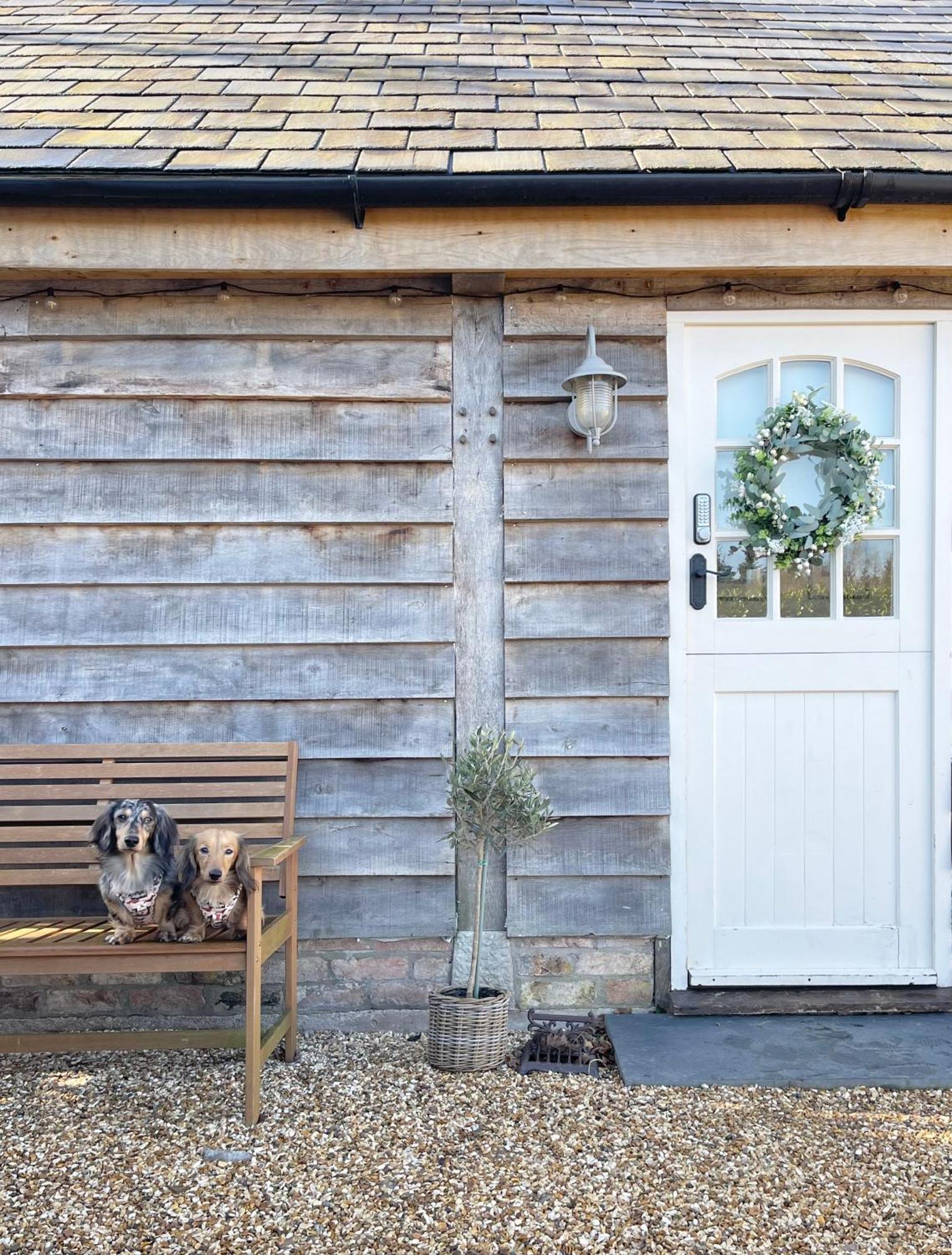 Oak Tree Hideaway Villa Уитчърч Екстериор снимка